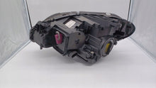 Laden Sie das Bild in den Galerie-Viewer, Frontscheinwerfer Mercedes-Benz W246 W242 A2468207261MERC Rechts Headlight SCH8303202470rh