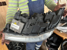 Laden Sie das Bild in den Galerie-Viewer, Frontscheinwerfer Mercedes-Benz W169 A1698206261 Xenon Rechts Headlight SCH6750994563lo
