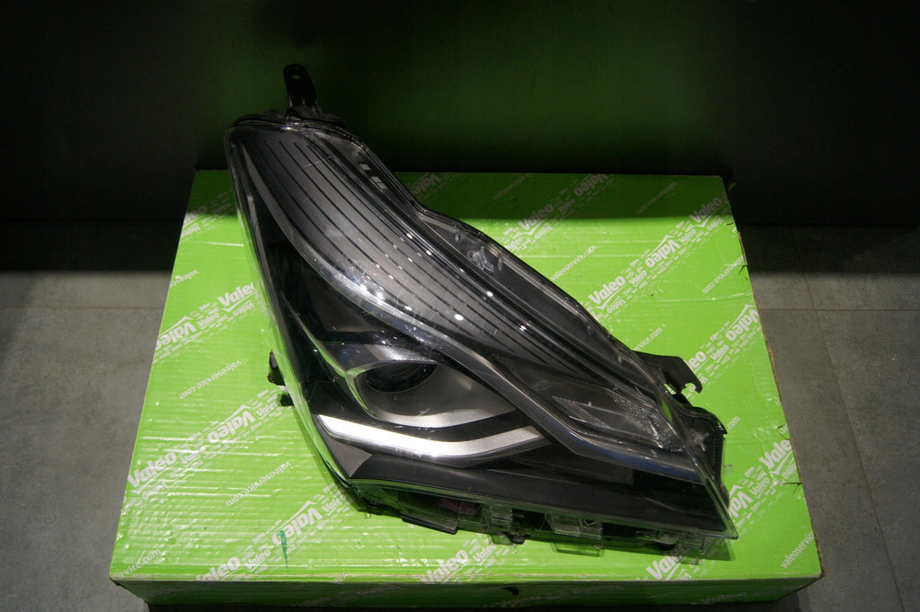 Frontscheinwerfer Toyota Yaris Rechts Scheinwerfer Headlight