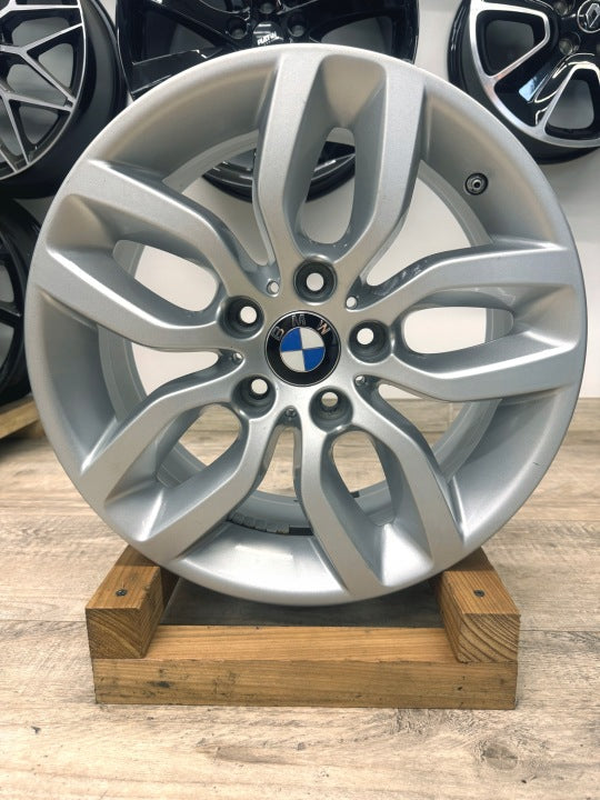 1x Alufelge 17 Zoll 7.5" 5x120 32ET Glanz Silber 6787576 BMW F26 X3 F25 FEL4797262307eo