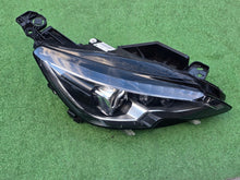 Laden Sie das Bild in den Galerie-Viewer, Frontscheinwerfer Peugeot 308 9677832380-00 Rechts Scheinwerfer Headlight SCH9366967452pf
