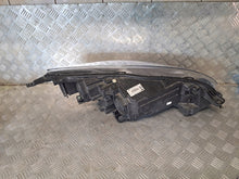 Laden Sie das Bild in den Galerie-Viewer, Frontscheinwerfer Ford Kuga LV4B-13W030-AG Links Scheinwerfer Headlight SCH2356867916xr