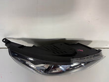 Load image into Gallery viewer, Frontscheinwerfer Hyundai I30 III 92102-G4510 Rechts Scheinwerfer Headlight SCH2833705721rb