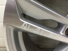 Laden Sie das Bild in den Galerie-Viewer, 1x Alufelge 17 Zoll 7.5" 5x100 46ET Glanz Silber 82A601025K Audi A1 Rim Wheel FEL7906119496ja