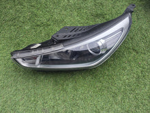 Laden Sie das Bild in den Galerie-Viewer, Frontscheinwerfer Hyundai I30 III 92101-G4020 Links Scheinwerfer Headlight SCH8453451198ze