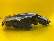 Load image into Gallery viewer, Frontscheinwerfer Toyota 4 Yaris EUK0-8 LED Links Scheinwerfer Headlight SCH8413681013bw