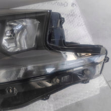 Load image into Gallery viewer, Frontscheinwerfer Toyota Aygo X Rechts Scheinwerfer Headlight SCH9533921850el