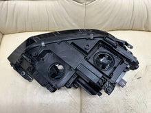 Laden Sie das Bild in den Galerie-Viewer, Frontscheinwerfer VW Touran 5TB941081D Rechts Scheinwerfer Headlight