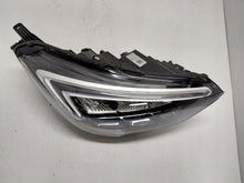 Laden Sie das Bild in den Galerie-Viewer, Frontscheinwerfer Opel Crossland YQ00709880 39153538 LED Rechts oder Links SCH6030027759yc