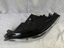 Laden Sie das Bild in den Galerie-Viewer, Frontscheinwerfer VW Golf VIII 5H1941005C Full LED Links Scheinwerfer Headlight SCH9610887474gu