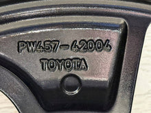 Laden Sie das Bild in den Galerie-Viewer, 1x Alufelge 18 Zoll 5x114.3 PW4574204 Toyota Rim Wheel FEL2024997602ru