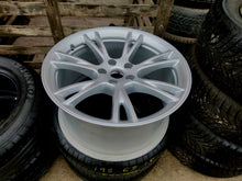 Laden Sie das Bild in den Galerie-Viewer, 1x Alufelge 19 Zoll 9.5" 5x114.3 45ET Glanz Silber 1188-222-00-C Tesla Model Y FEL9412834419pj