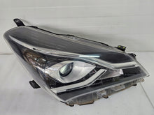 Load image into Gallery viewer, Frontscheinwerfer Toyota Yaris LED Rechts Scheinwerfer Headlight