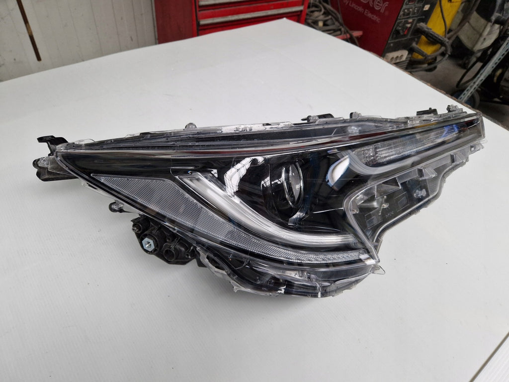 Frontscheinwerfer Toyota Corolla 81130-02S70 Full LED Rechts