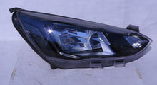 Load image into Gallery viewer, Frontscheinwerfer Ford Focus MX7B-13E014-CC MX7B13E014CC LED Rechts Headlight