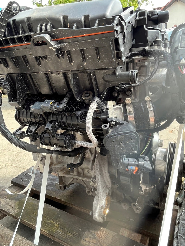 Motor Peugeot 208 II HN05 10TMAA 1.2 THP Benzin Engine Komplett