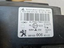Laden Sie das Bild in den Galerie-Viewer, Frontscheinwerfer Peugeot 308 62841L256 9816990680 Vorderseite Headlight SCH3867841378fw