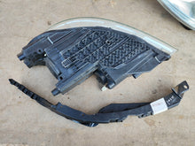 Laden Sie das Bild in den Galerie-Viewer, Frontscheinwerfer Skoda Octavia I 1Z1941015F 1Z1941016F Ein Satz Headlight SCH7154181073gd