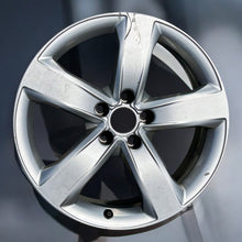 Laden Sie das Bild in den Galerie-Viewer, 1x Alufelge 18 Zoll 8.0&quot; 5x112 37ET Glanz Silber 4G0601025 Audi A6 C7 Rim Wheel