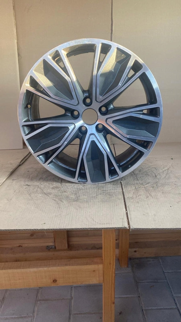 1x Alufelge 19 Zoll 8.0" 5x112 44ET 8B3601025AT Audi A5 Rim Wheel FEL1883189130ti