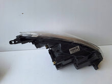 Laden Sie das Bild in den Galerie-Viewer, Frontscheinwerfer Opel Agila B 3530052K00 Ein Stück (Rechts oder Links)