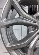 Laden Sie das Bild in den Galerie-Viewer, 1x Alufelge 19 Zoll 9.0" 5x112 38ET Glanz Graphit 6883752 BMW G05 G06 Rim Wheel FEL3637175558tr