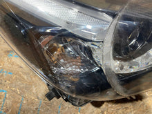 Load image into Gallery viewer, Frontscheinwerfer Mazda 2 Dj D09K-51030 Rechts Scheinwerfer Headlight SCH1541950422kw