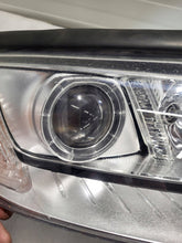 Load image into Gallery viewer, Frontscheinwerfer Volvo V70 S80 31214348 Xenon Rechts Scheinwerfer Headlight SCH2294089379rf