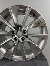Load image into Gallery viewer, 1x Alufelge 18 Zoll 7.5" 5x112 48ET Glanz Silber 5E3601025K Skoda Octavia FEL6542610118sp