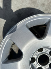 Laden Sie das Bild in den Galerie-Viewer, 1x Alufelge 16 Zoll 7.0" 5x112 4B3601025C Audi C5 Rim Wheel FEL4295215293as