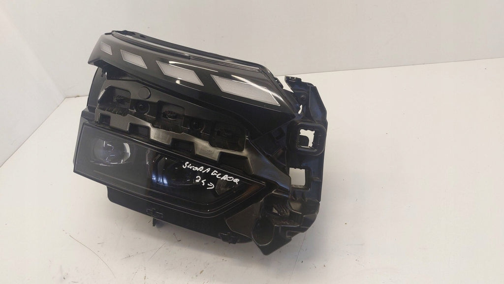 Frontscheinwerfer Skoda 5LB941036A LED Rechts Scheinwerfer Headlight SCH9402519856sa