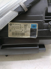 Laden Sie das Bild in den Galerie-Viewer, Frontscheinwerfer Mercedes-Benz Slk A1718203261 Rechts Scheinwerfer Headlight