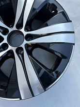 Laden Sie das Bild in den Galerie-Viewer, 1x Alufelge 17 Zoll 7.0" 5x112 A2064017100 Mercedes-Benz W206 Rim Wheel FEL4051591731im