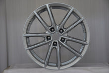 Load image into Gallery viewer, 1x Alufelge 18 Zoll 8.0" 5x114.3 40ET Glanz Silber KBA52922 BOR0016 Rim Wheel FEL3515301578vw