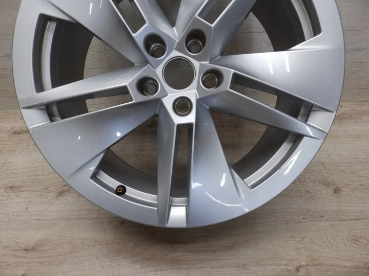 1x Alufelge 19 Zoll 8.0" 5x112 45ET 5LA601025B Skoda Enyaq Rim Wheel FEL7449807879iz