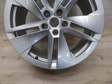 Laden Sie das Bild in den Galerie-Viewer, 1x Alufelge 19 Zoll 8.0" 5x112 45ET 5LA601025B Skoda Enyaq Rim Wheel FEL7449807879iz