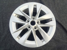 Laden Sie das Bild in den Galerie-Viewer, 1x Alufelge 17 Zoll 7.0&quot; 5x112 46ET Skoda Octavia Iv Rim Wheel