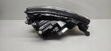 Laden Sie das Bild in den Galerie-Viewer, Frontscheinwerfer Skoda Kamiq 655941015C LED Links Scheinwerfer Headlight SCH9926360277zs