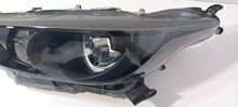 Load image into Gallery viewer, Frontscheinwerfer Toyota Yaris Links Scheinwerfer Headlight