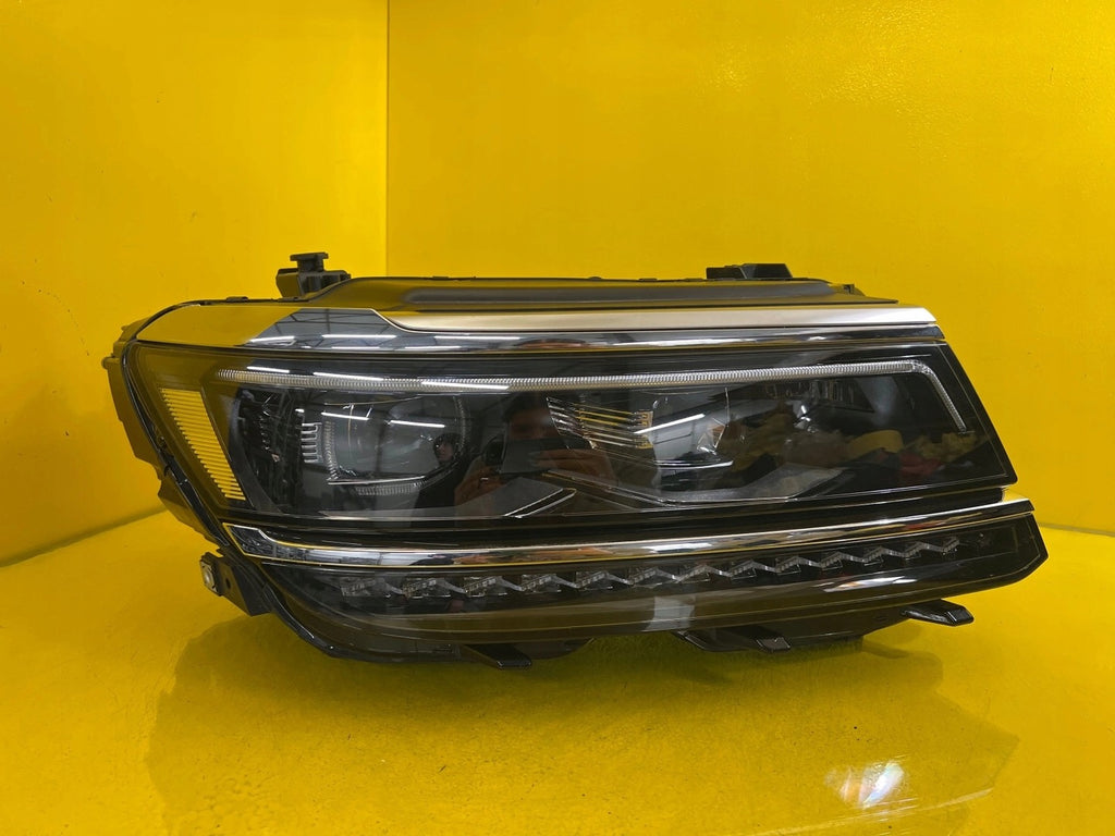 Frontscheinwerfer VW Tiguan 5NB941082E 5NB941082 LED Rechts Headlight