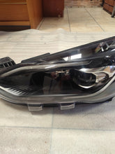 Load image into Gallery viewer, Frontscheinwerfer Ford Focus JX7B13E017AF Links Scheinwerfer Headlight SCH6887798381ch