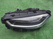 Laden Sie das Bild in den Galerie-Viewer, Frontscheinwerfer Mercedes-Benz W247 A2479065701KZ Links Scheinwerfer Headlight SCH4683911442vp