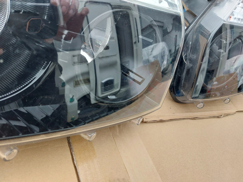 Frontscheinwerfer Dacia Duster Ein Stück (Rechts oder Links) Headlight