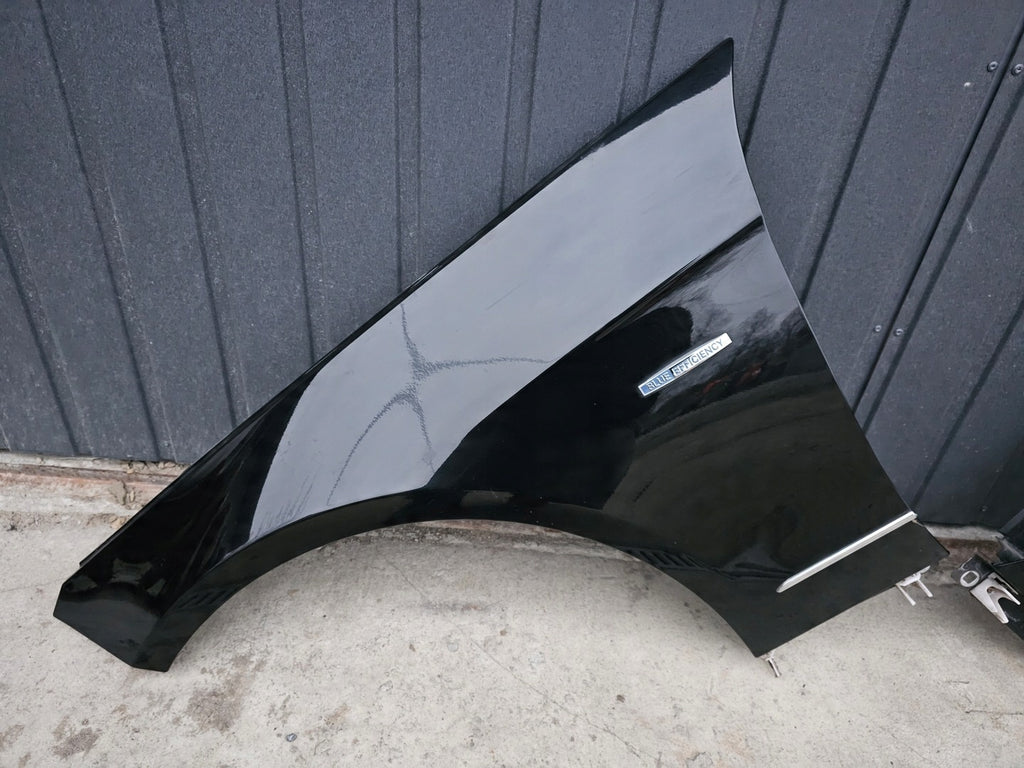 Kotflügel Mercedes-Benz W212 2128810101 A2128810101 Vorne Links