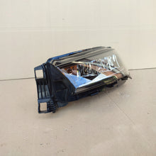 Laden Sie das Bild in den Galerie-Viewer, Frontscheinwerfer Skoda Enyaq I 5LB941015 LED Ein Stück (Rechts oder Links)