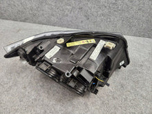 Laden Sie das Bild in den Galerie-Viewer, Frontscheinwerfer BMW 3 E91 E90 6264310002SCZ 6942739 7161671 Links Headlight SCH3021508889dz