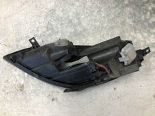 Laden Sie das Bild in den Galerie-Viewer, Frontscheinwerfer Mitsubishi Colt VI MR957354 Rechts Scheinwerfer Headlight