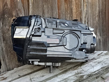 Laden Sie das Bild in den Galerie-Viewer, Frontscheinwerfer Mercedes-Benz Eqb 2439069000 LED Rechts Scheinwerfer Headlight SCH4846488988th
