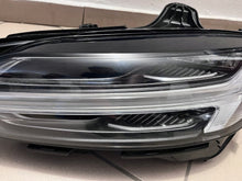 Load image into Gallery viewer, Frontscheinwerfer Volvo V60 LED Links Scheinwerfer Headlight SCH6162842169ej