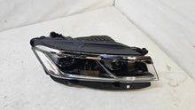 Laden Sie das Bild in den Galerie-Viewer, Frontscheinwerfer VW Touareg 761941036A Rechts Scheinwerfer Headlight